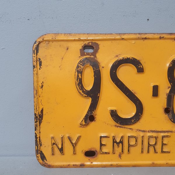 1958 NY Licence Plate 31182