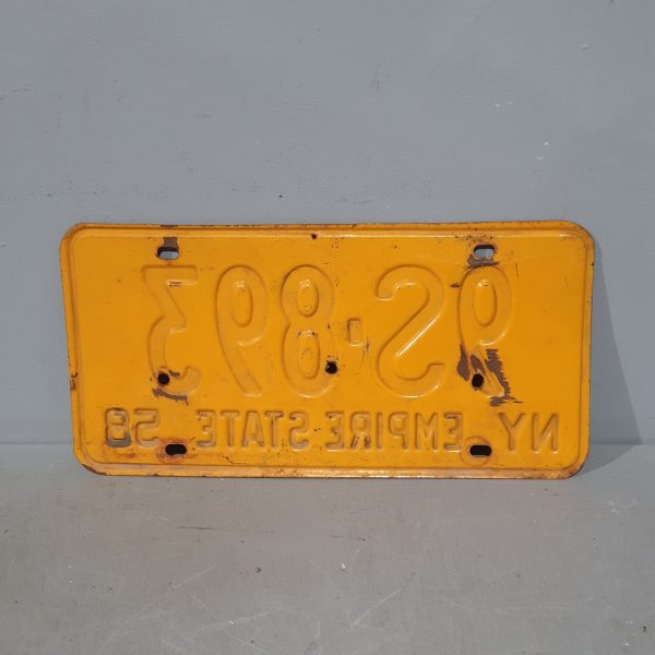 1958 NY Licence Plate 31182