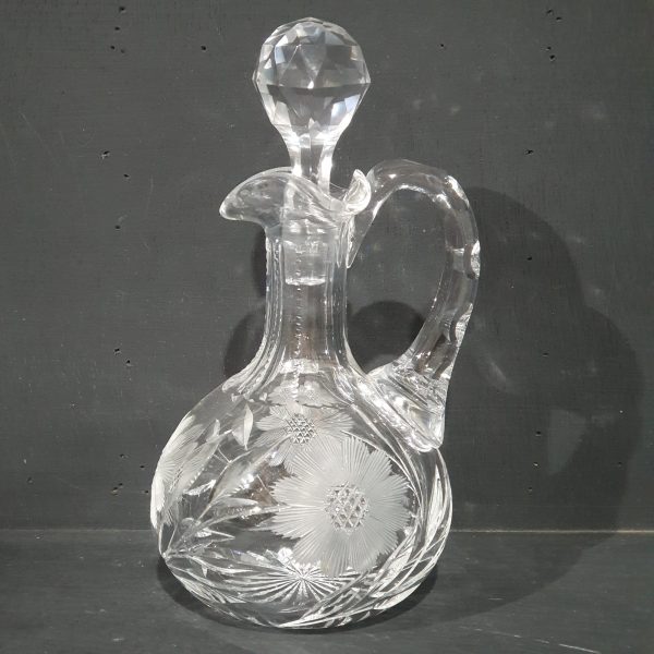 2022237A crystal vinegar bottle