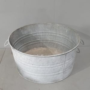 2022278 Galvanised tub