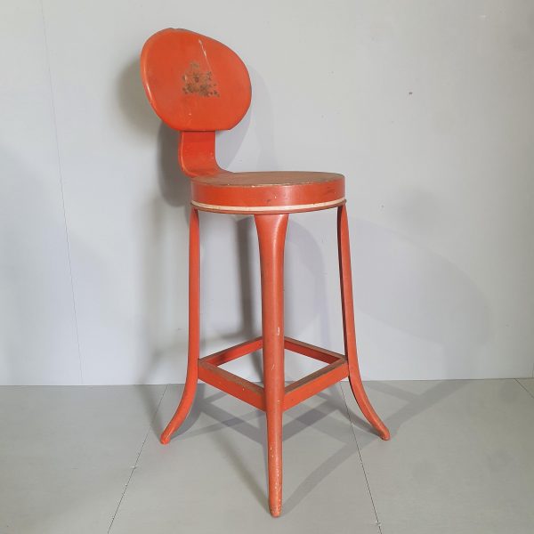 2108187 red stool