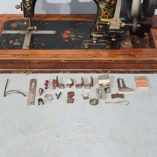 31245 JD Williams Sewing Machine
