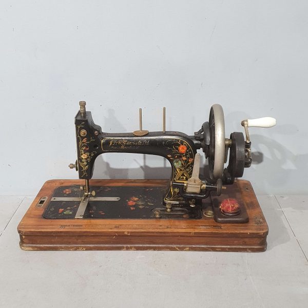 31245 JD Williams Sewing Machine