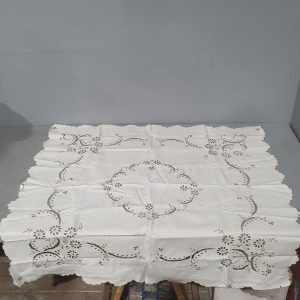 G7430 Tablecloth