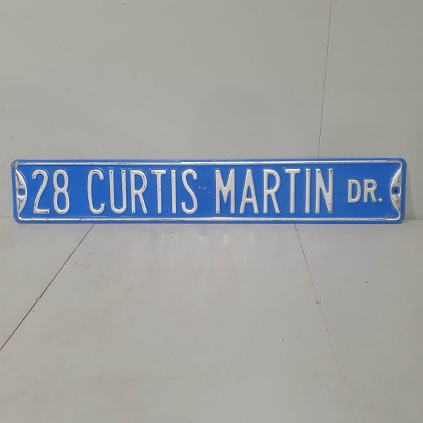 2104336 Curtis Martin road sign