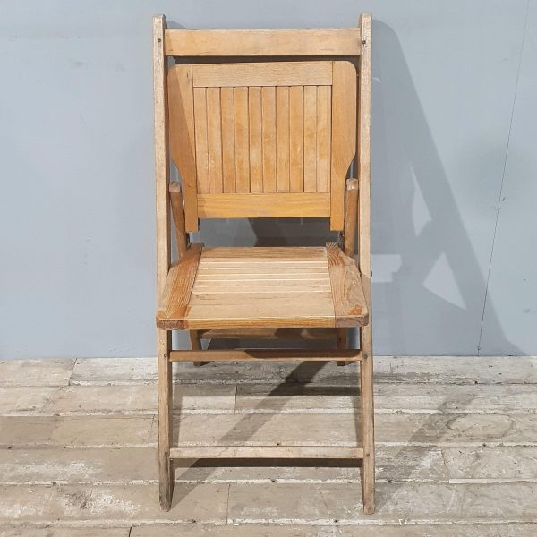 10867 Paris Folding Chair