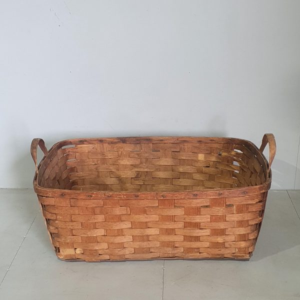 2022930 Wicker laundry Basket