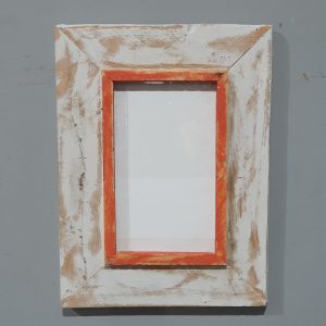 31391 White and orange Red frame