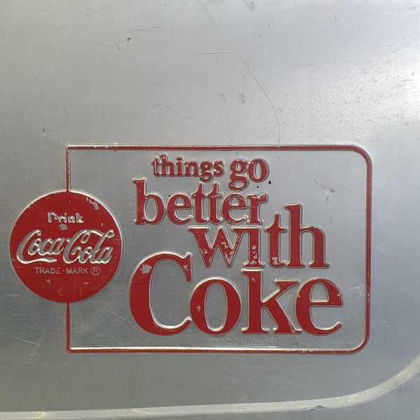 20221011 Coke Cool Box